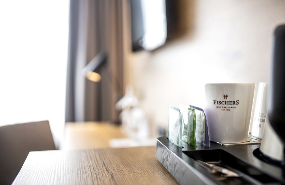 Behagliche Teebar im Zimmer Nature